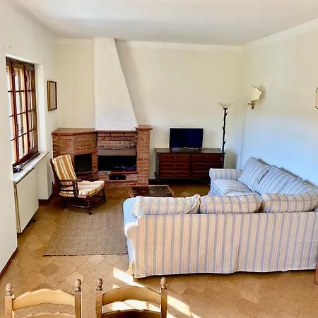 Colli Verdi, Met Prive Zwembad & 5 Slaapkamers Dicht Bij Lucca En Pisa Holiday home *