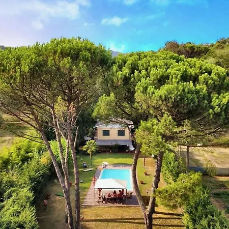 Colli Verdi, Met Prive Zwembad & 5 Slaapkamers Dicht Bij Lucca En Pisa Holiday home Monsagrati